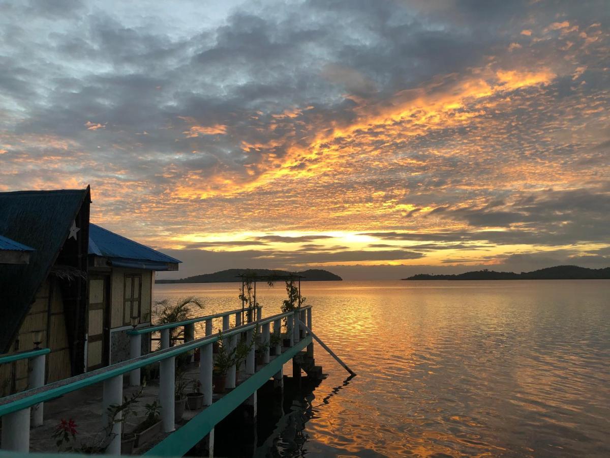Bella Louise Lodging House Bar And Resto Busuanga Exterior photo
